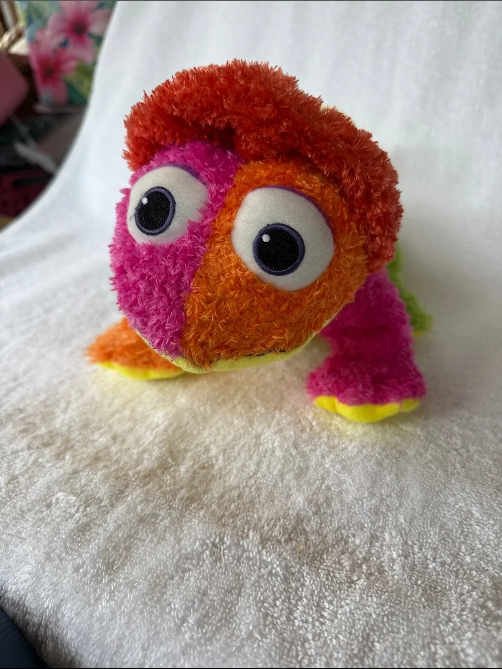 Kohl's Colorful Plush Chameleon Toy - “Leo the Lionni”